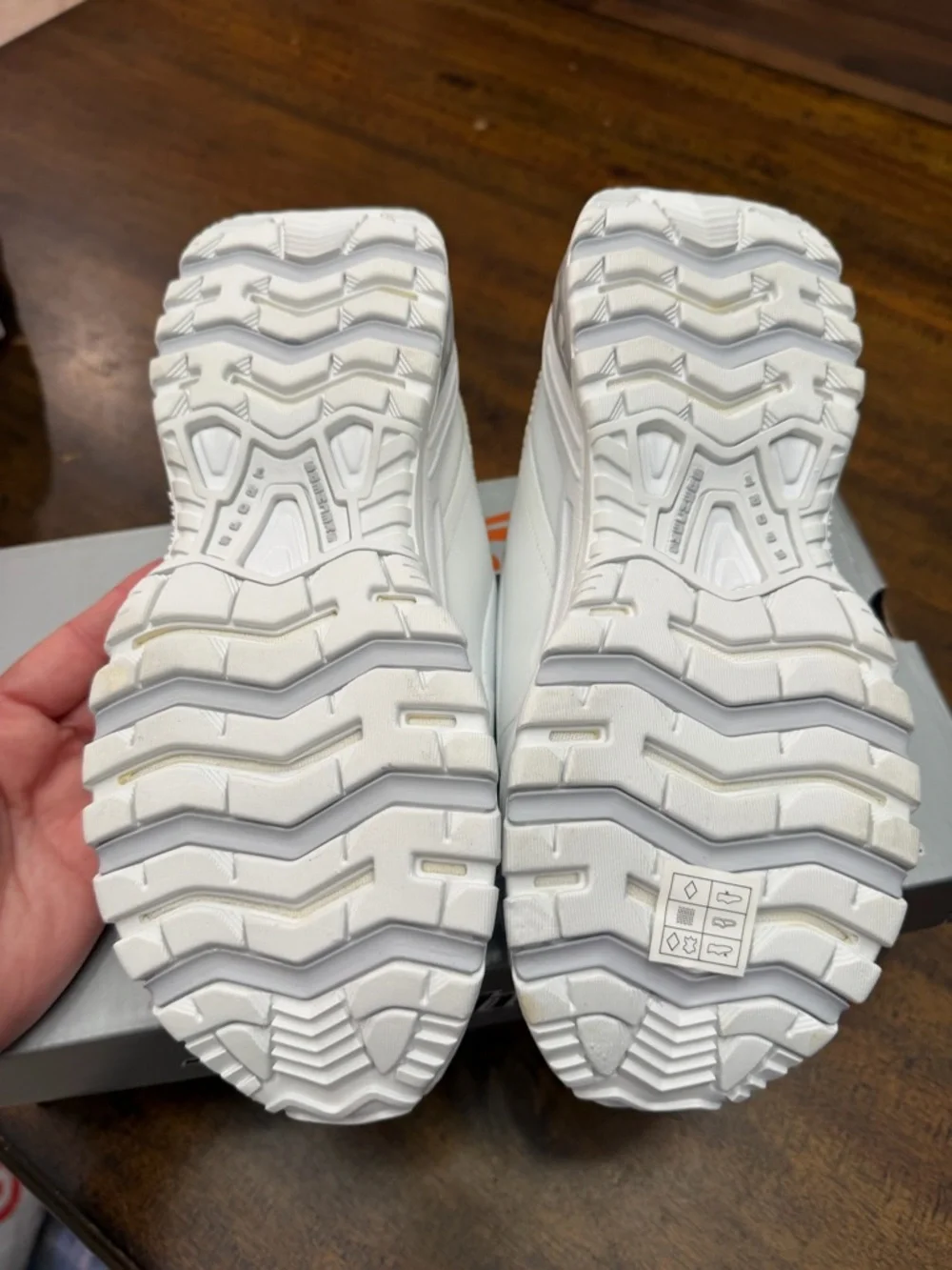 Skechers All-White Slip-On Bright Eyes - Picture 4 of 6